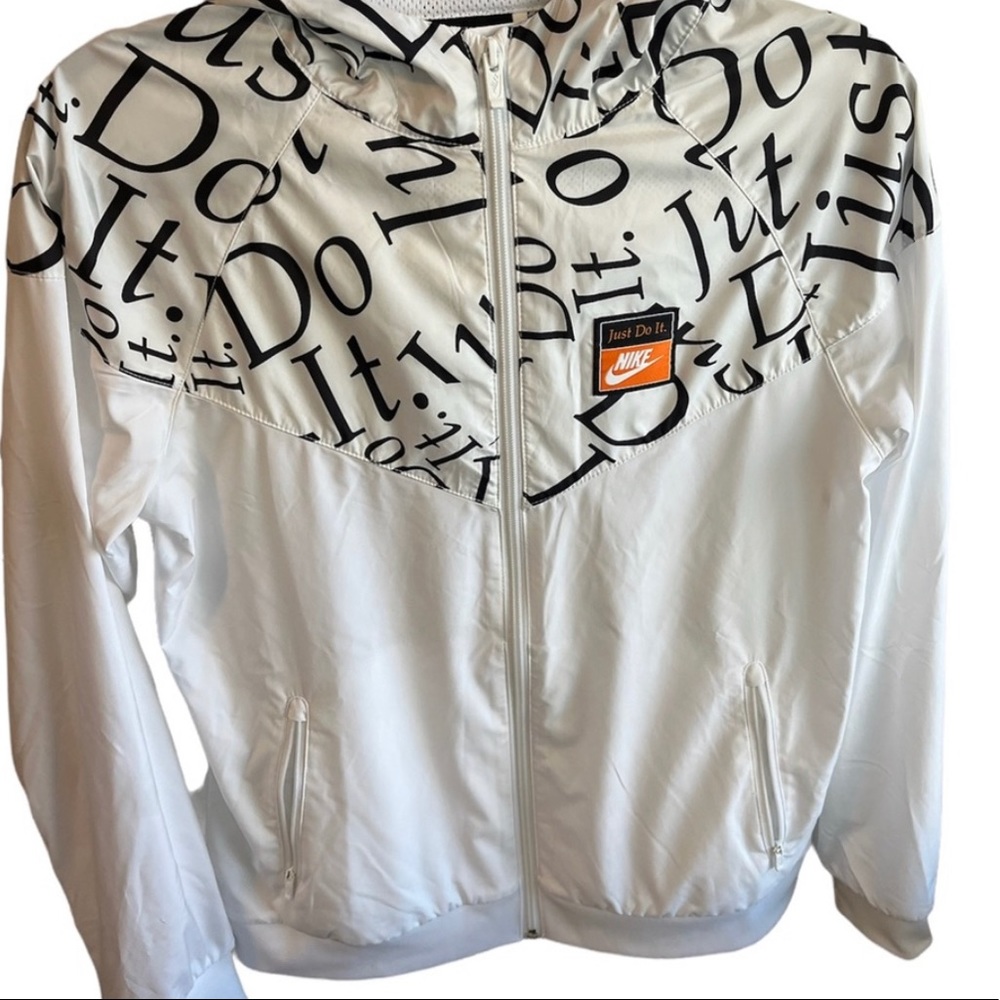Nike windbreaker kids - gently used-size XL